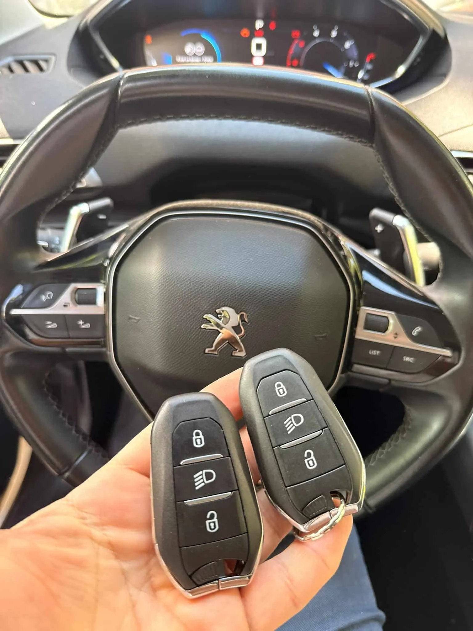 Izrada rezervnog ključa za Peugeot 3008 2017 - fotografija 1