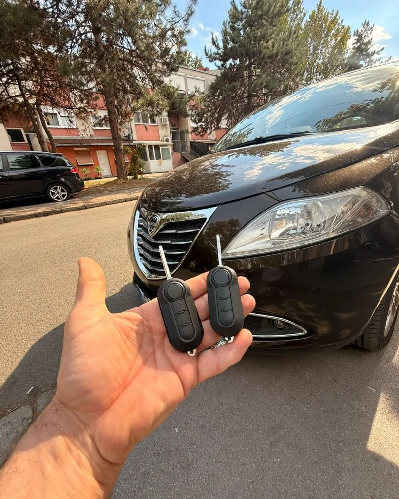 Lancia Ypsilon - izrada ključa - fotografija 1